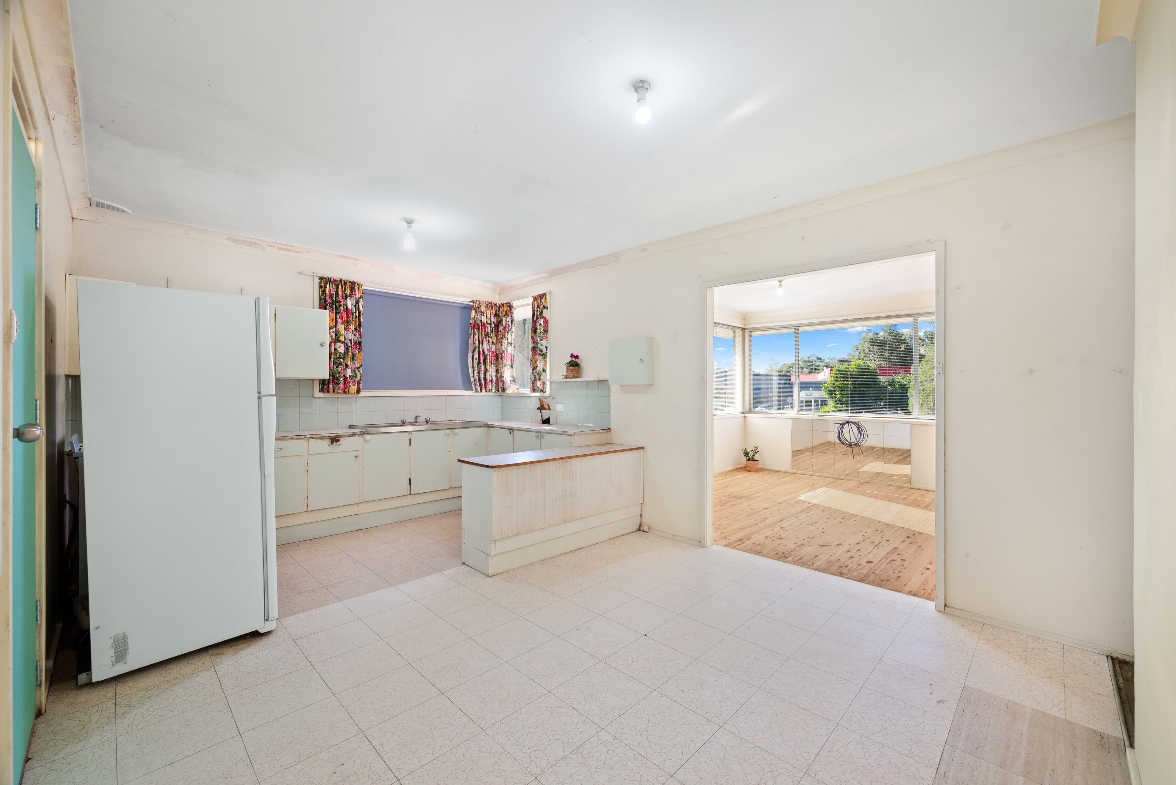 37 Brooks Street, Macquarie Fields NSW 2564, Macquarie Fields - Thumbnail 5
