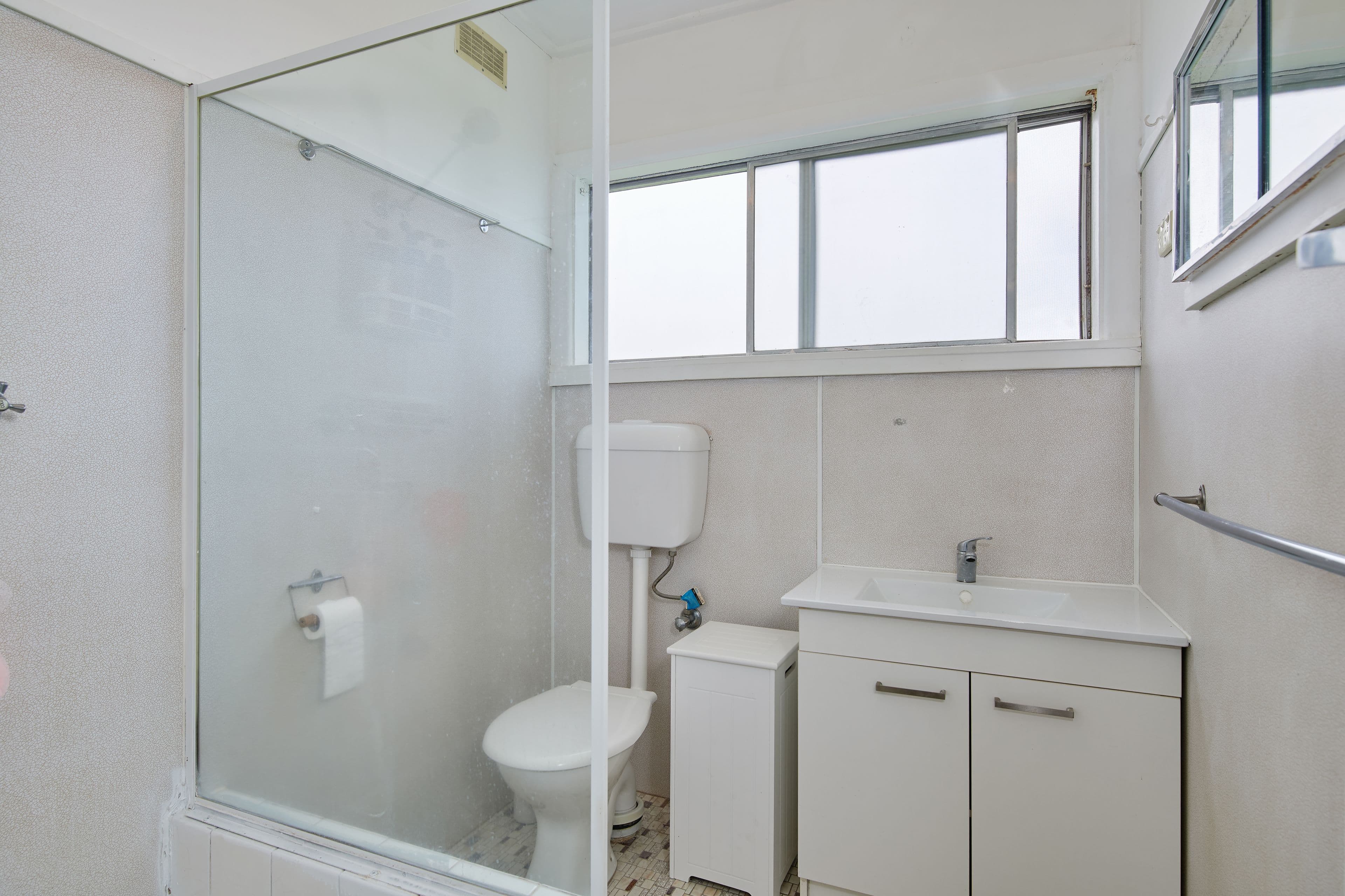 9 Lillian Street, Junee NSW 2663, Junee - Thumbnail 6