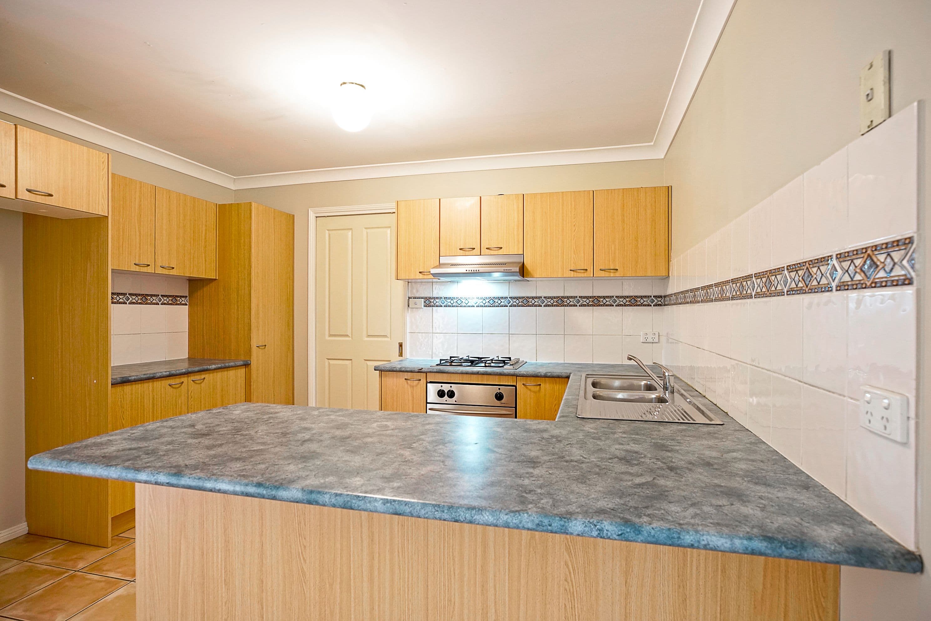 101 The Lakes Drive, Glenmore Park - Thumbnail 3