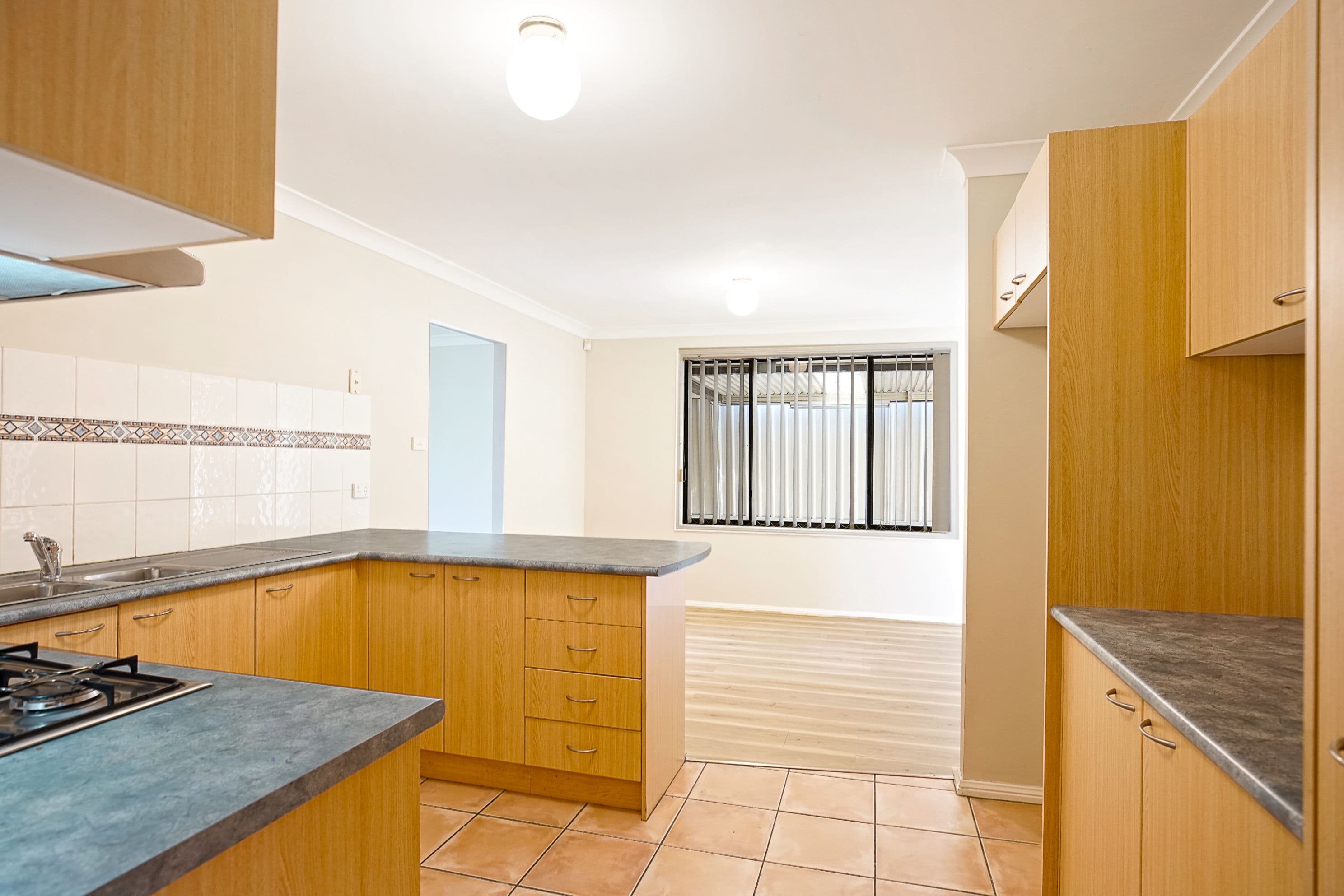 101 The Lakes Drive, Glenmore Park - Thumbnail 4