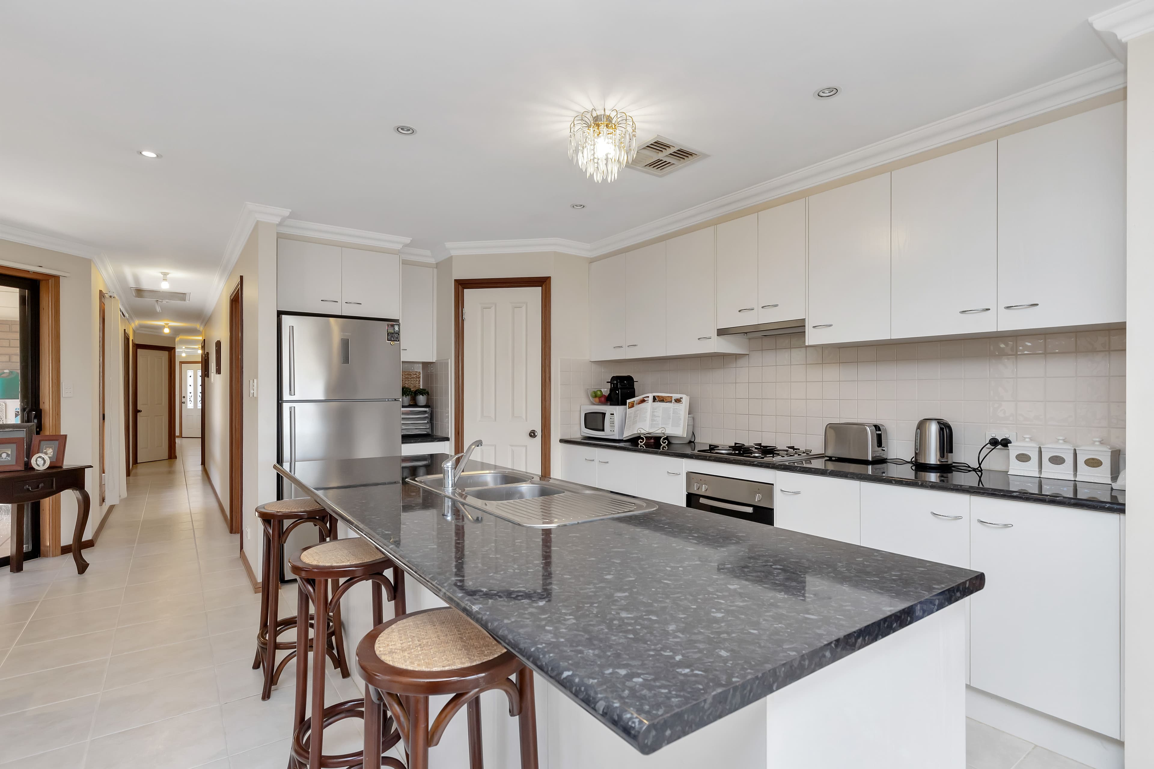 28 Bolingbroke Avenue, Henley Beach SA 5022, Henley Beach - Thumbnail 5