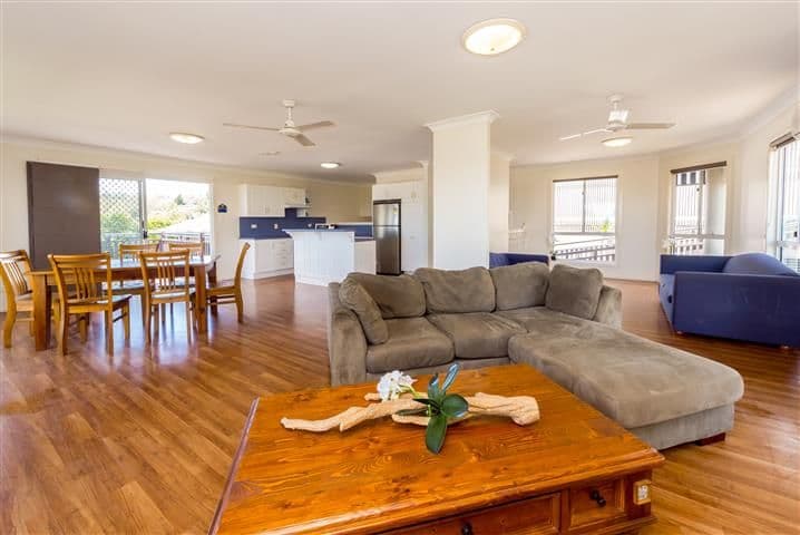 15 Walters Avenue, West Gladstone QLD 4680, West Gladstone - Image 1