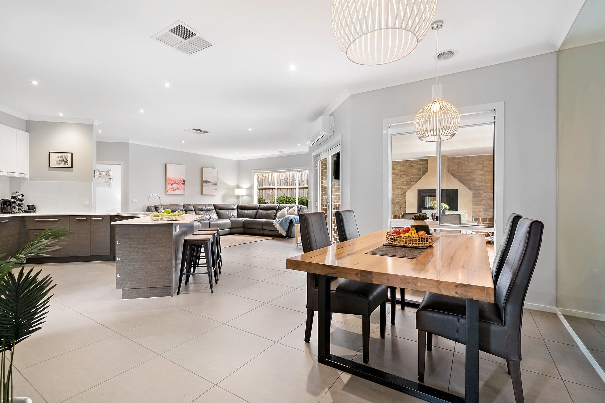 16 Sandover Street, Doreen VIC 3754, Doreen - Thumbnail 2