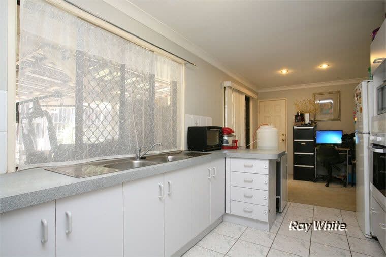 12 Pamela Street, CAMIRA QLD 4300, Camira - Thumbnail 3