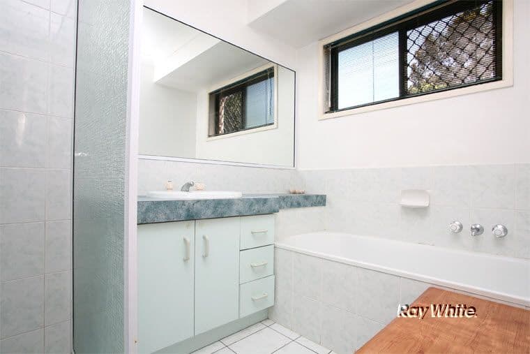 12 Pamela Street, CAMIRA QLD 4300, Camira - Thumbnail 6