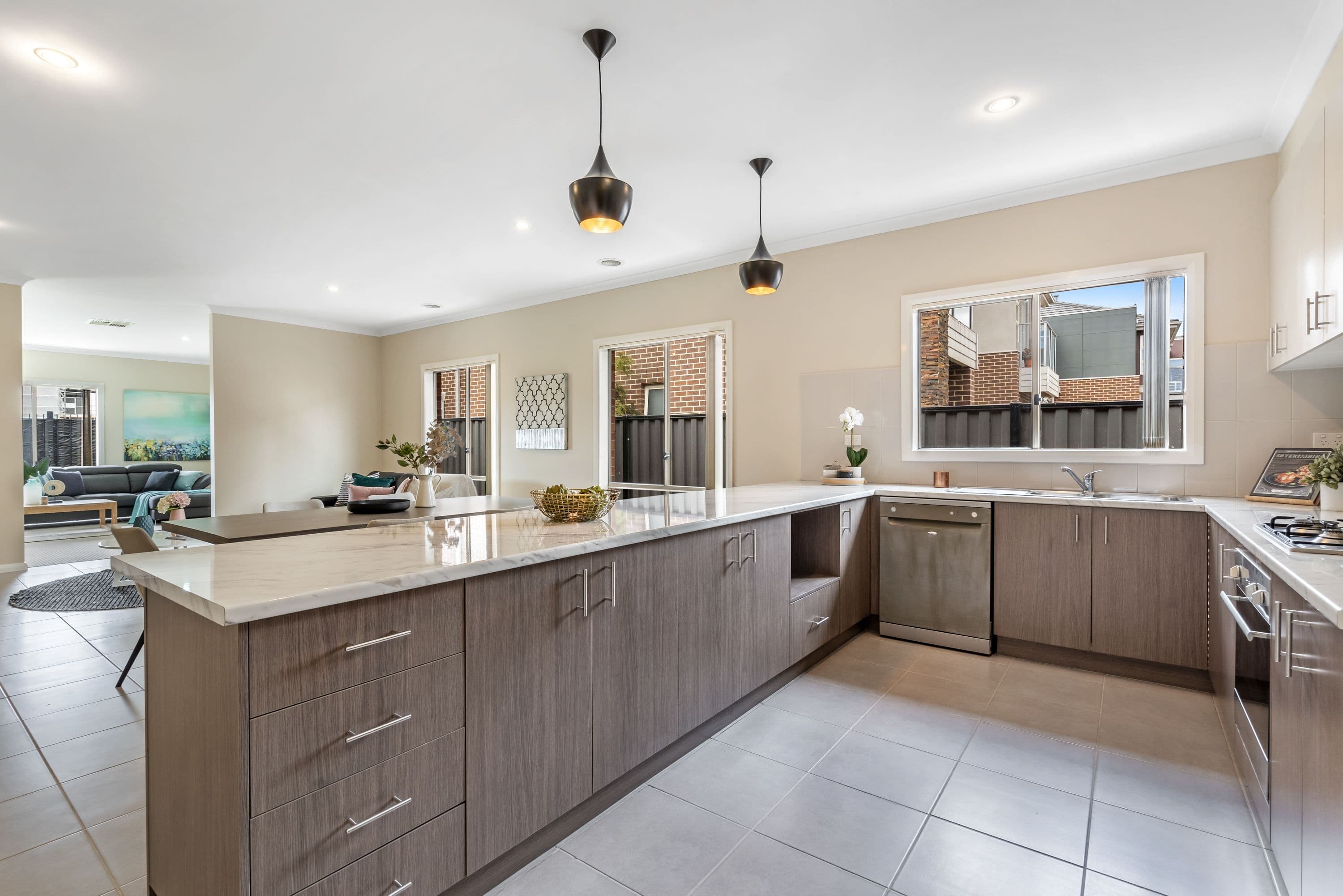 14 Hollows Court, Craigieburn VIC 3064, Craigieburn - Thumbnail 6