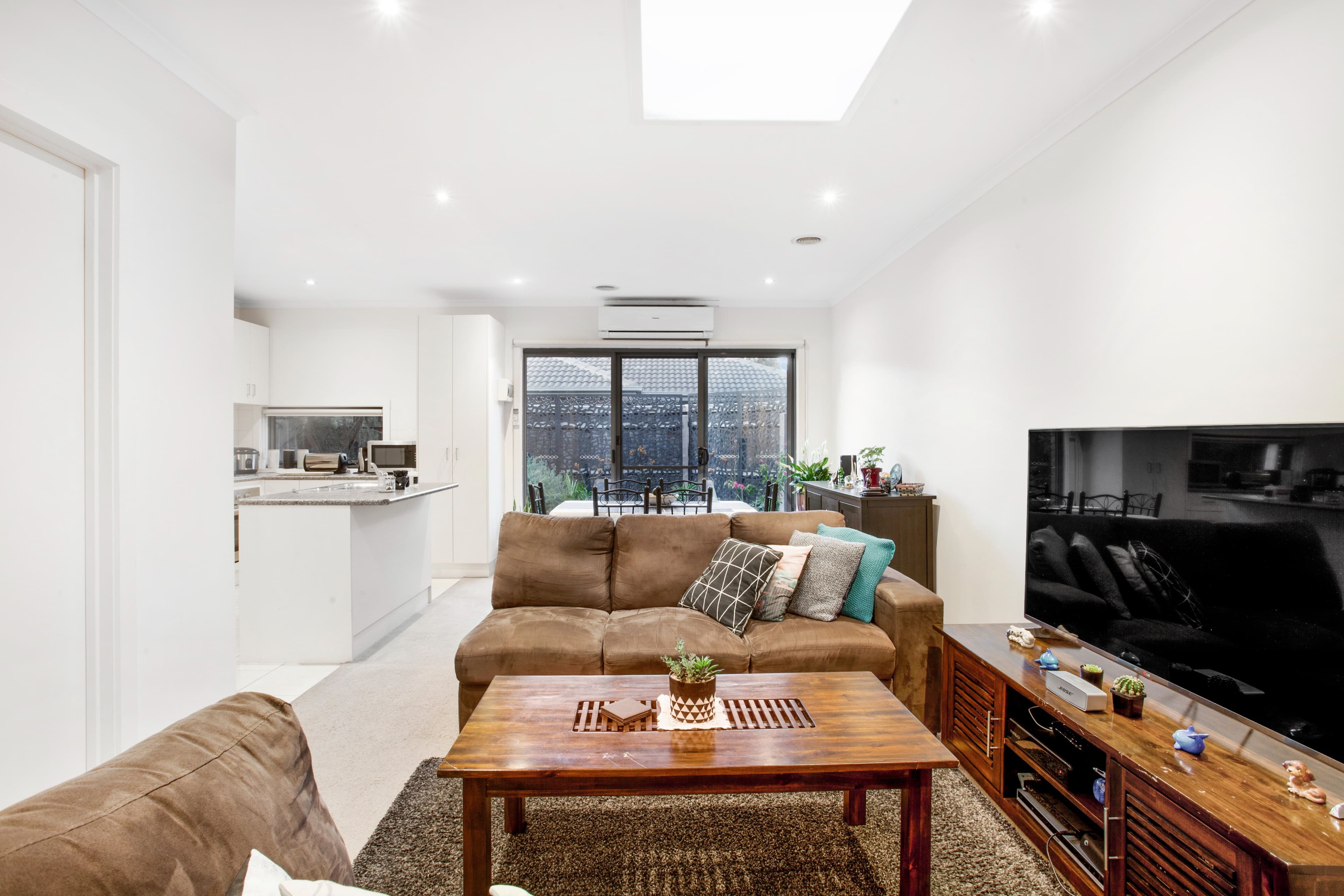 22 Cranbourne Road, Frankston VIC 3199, Frankston - Thumbnail 4