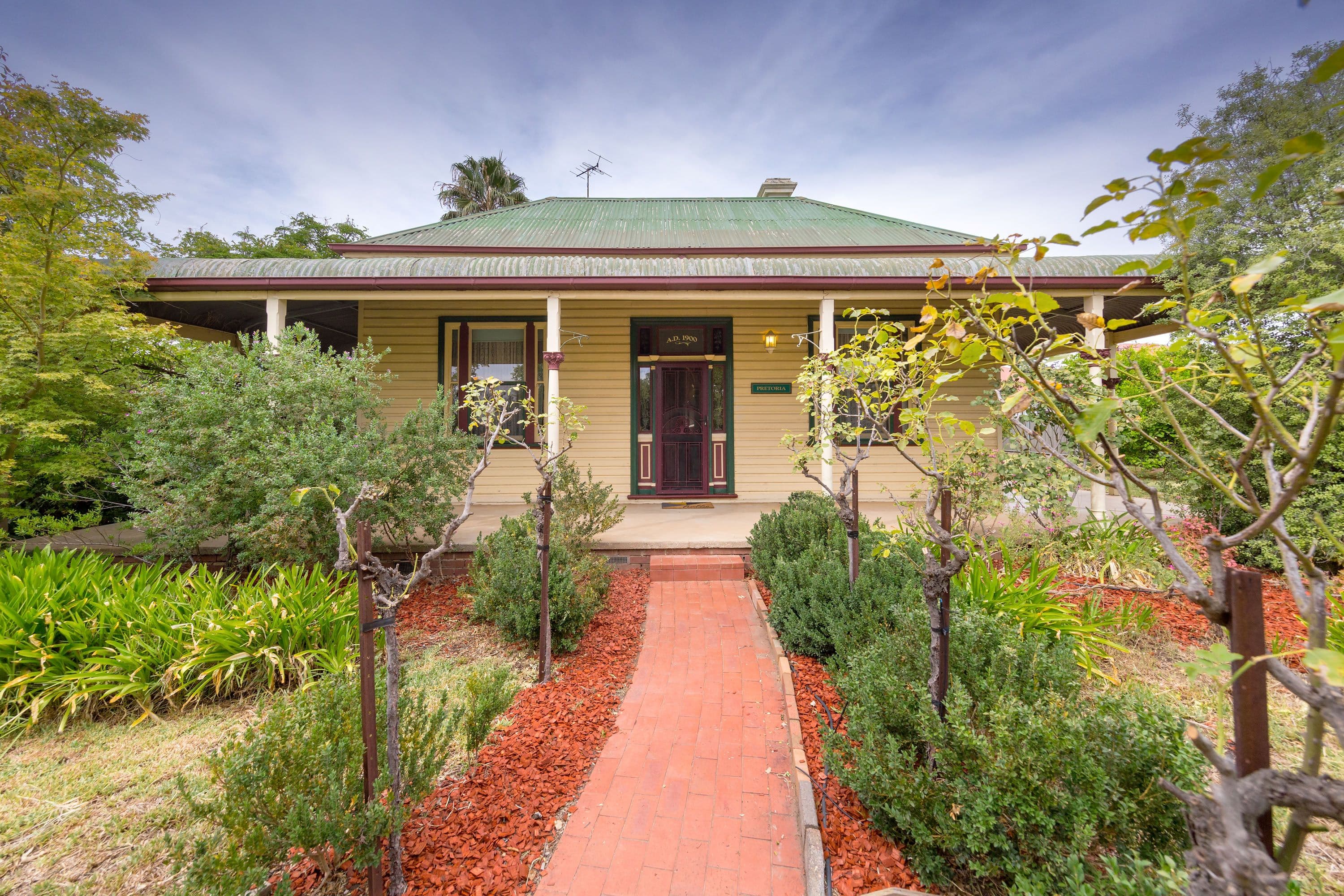 27 Bow Street, Corowa NSW 2646, Corowa - Image 1