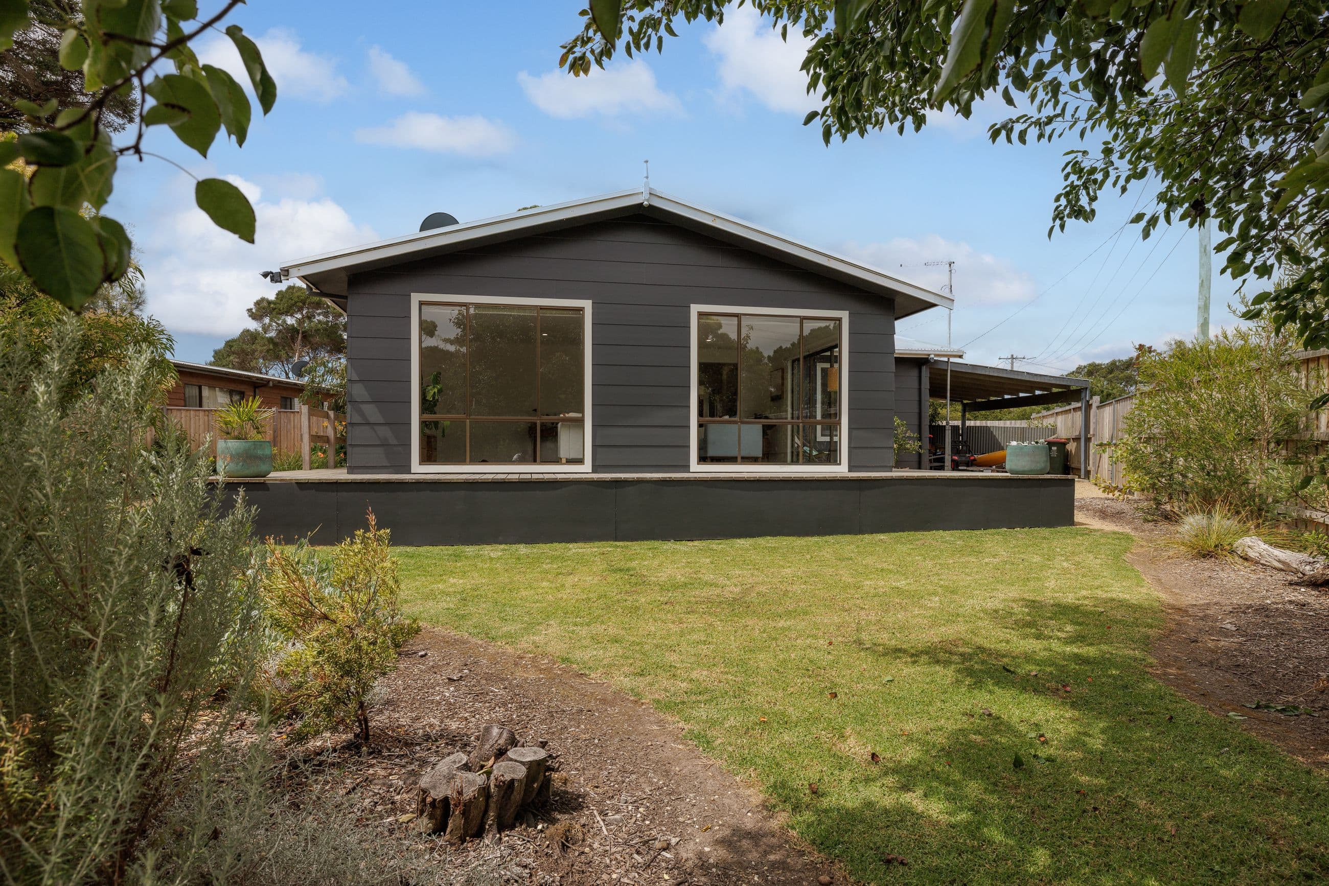 25 Pine Avenue, Cowes VIC 3922, Cowes - Thumbnail 2
