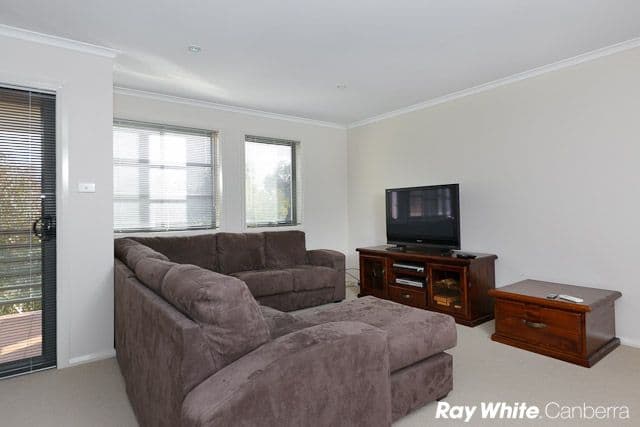 108 Athllon Drive, GREENWAY ACT 2900, Greenway - Thumbnail 2