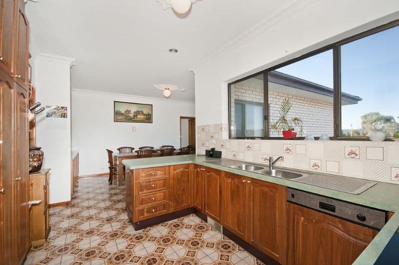 39 Nimmitabel Street, QUEANBEYAN NSW 2620, Queanbeyan West - Thumbnail 4