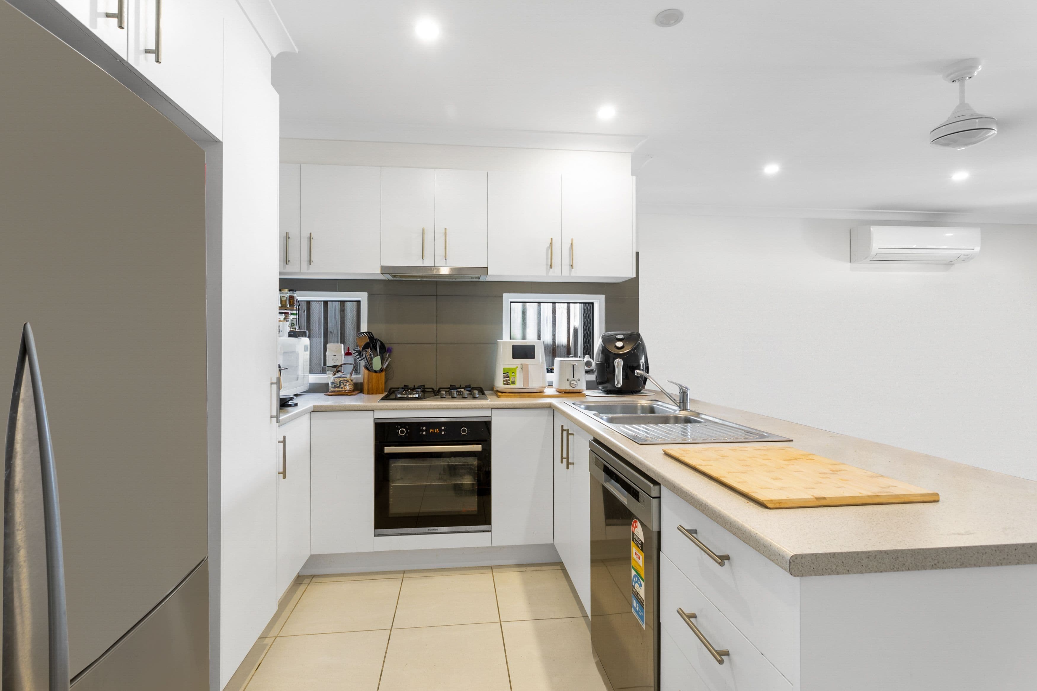 48 Blue Mountain Crescent, Fitzgibbon QLD 4018, Fitzgibbon - Thumbnail 2