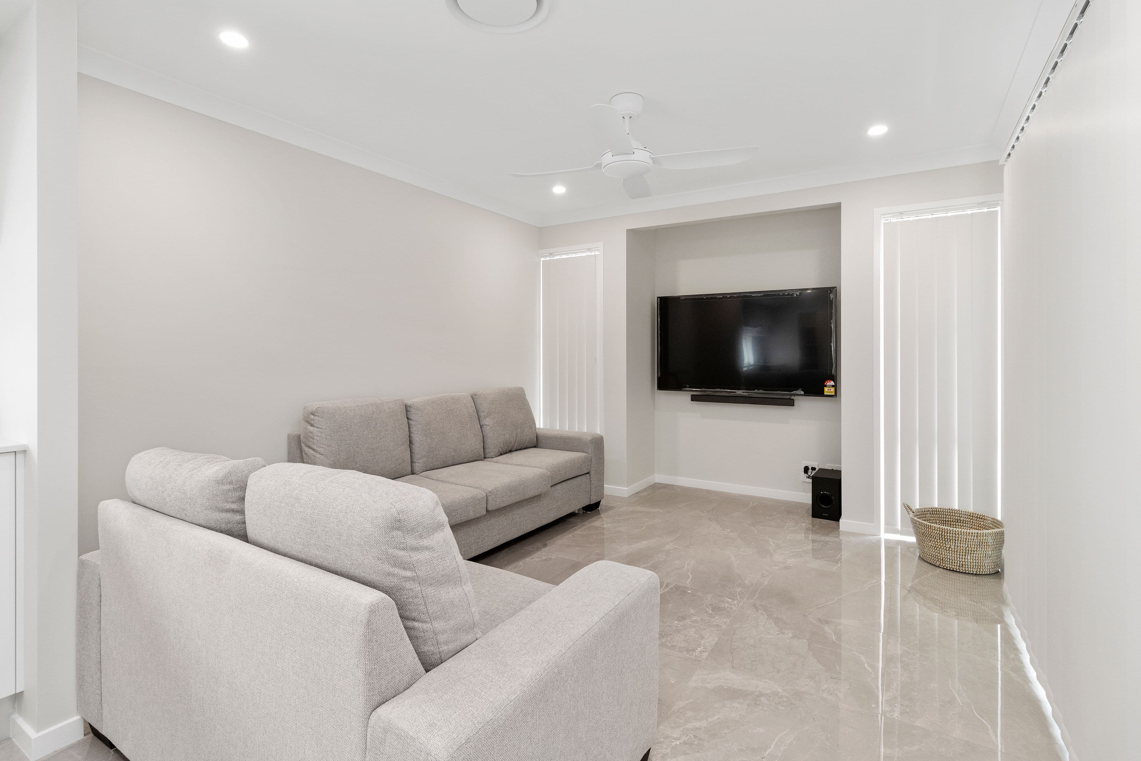 69 Meadow Circuit, Helensvale QLD 4212, Helensvale - Thumbnail 6