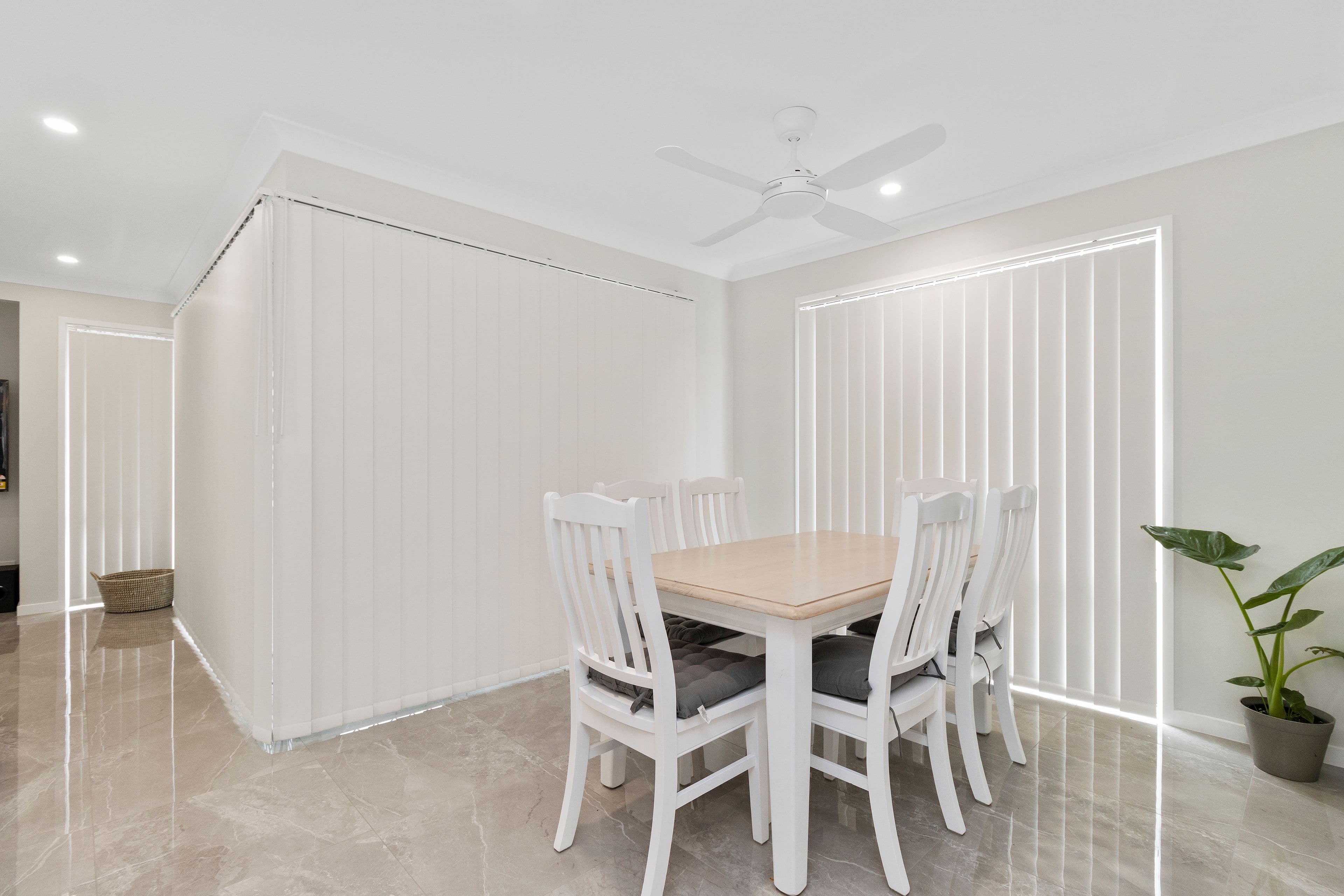 69 Meadow Circuit, Helensvale QLD 4212, Helensvale - Thumbnail 7