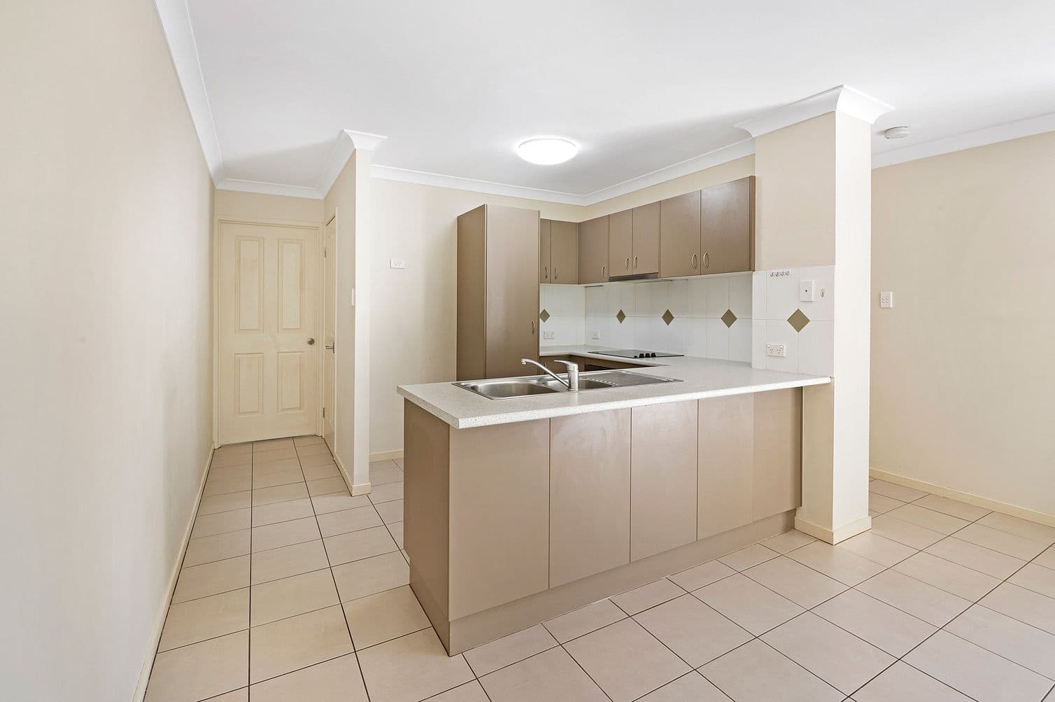 17 Bellagio Crescent, Coomera QLD 4209, Coomera - Thumbnail 4