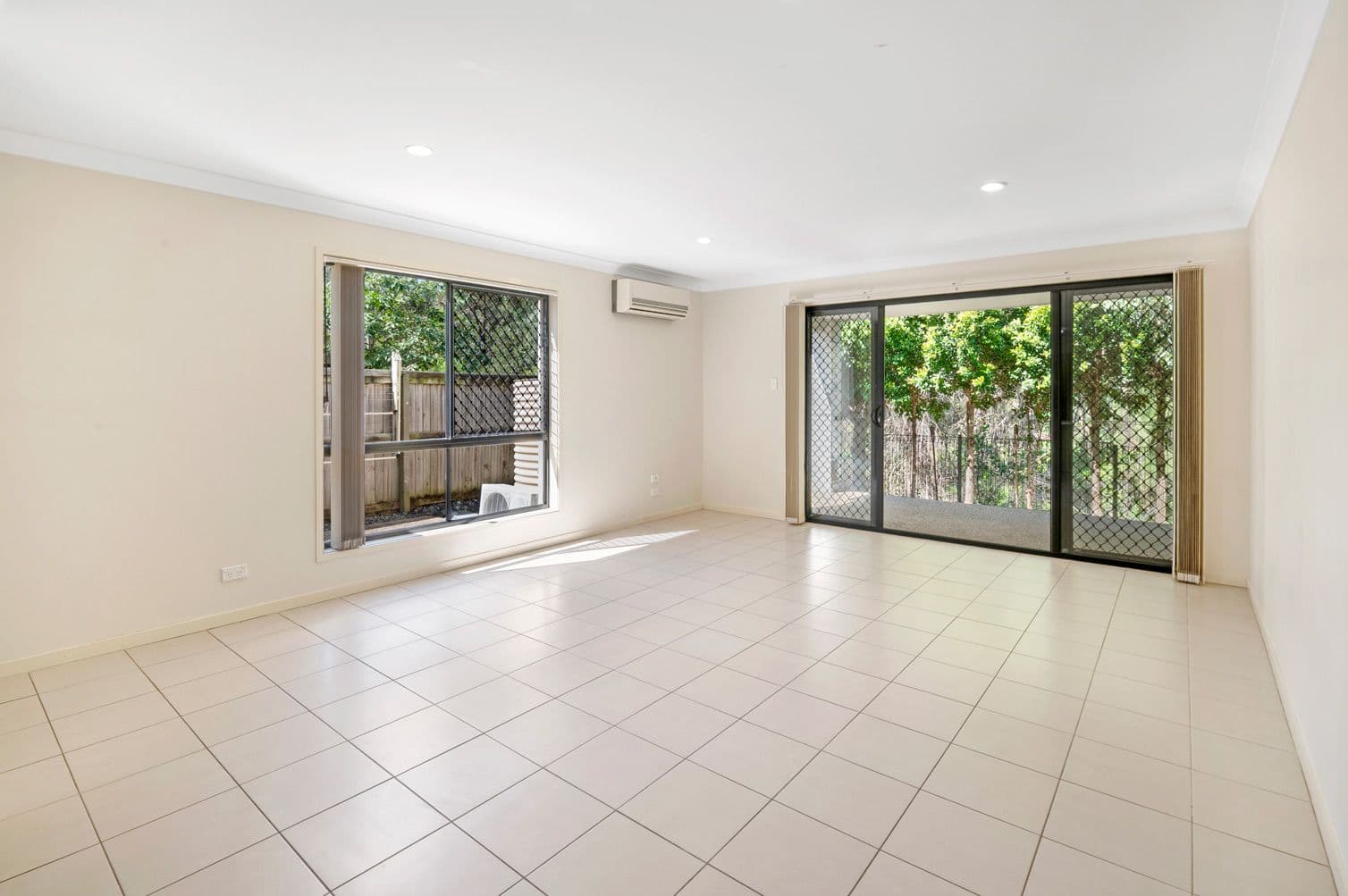 17 Bellagio Crescent, Coomera QLD 4209, Coomera - Thumbnail 5