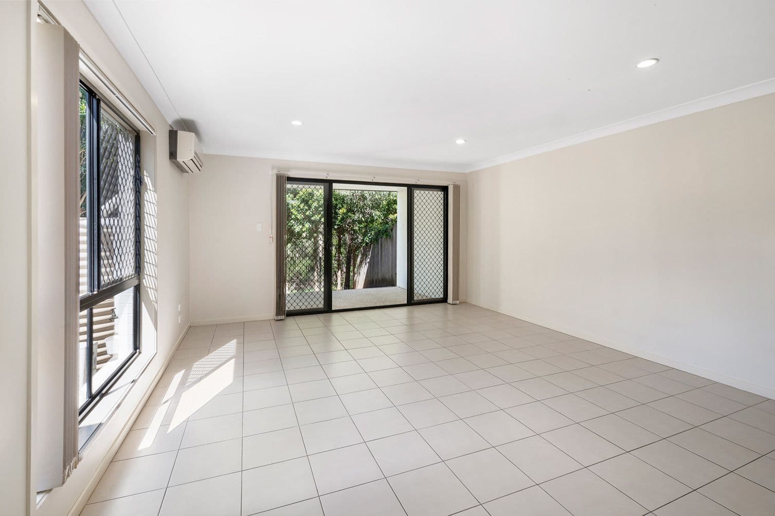 17 Bellagio Crescent, Coomera QLD 4209, Coomera - Thumbnail 6
