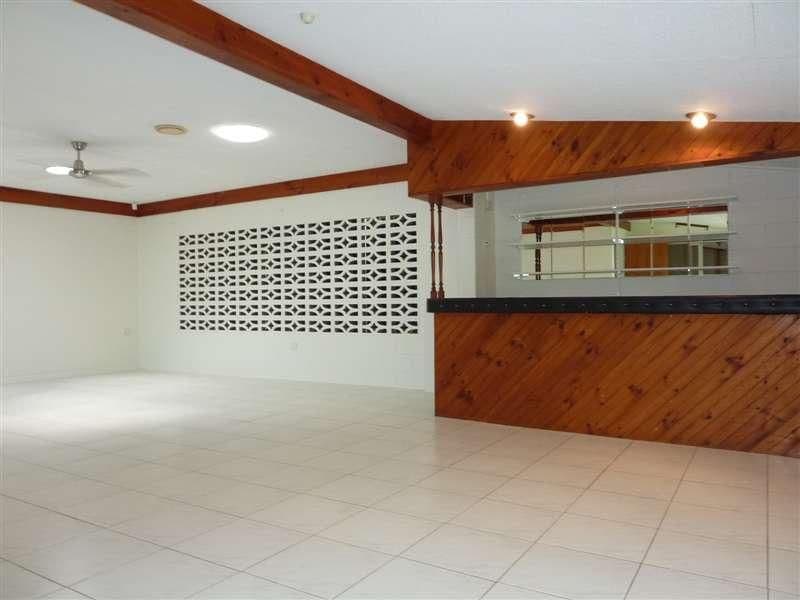 27 Sheehy Road, WHITE ROCK QLD 4868, White Rock - Thumbnail 4