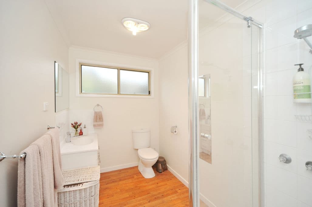 2C Honeysuckle Street, Eaglehawk VIC 3556, Eaglehawk - Thumbnail 2