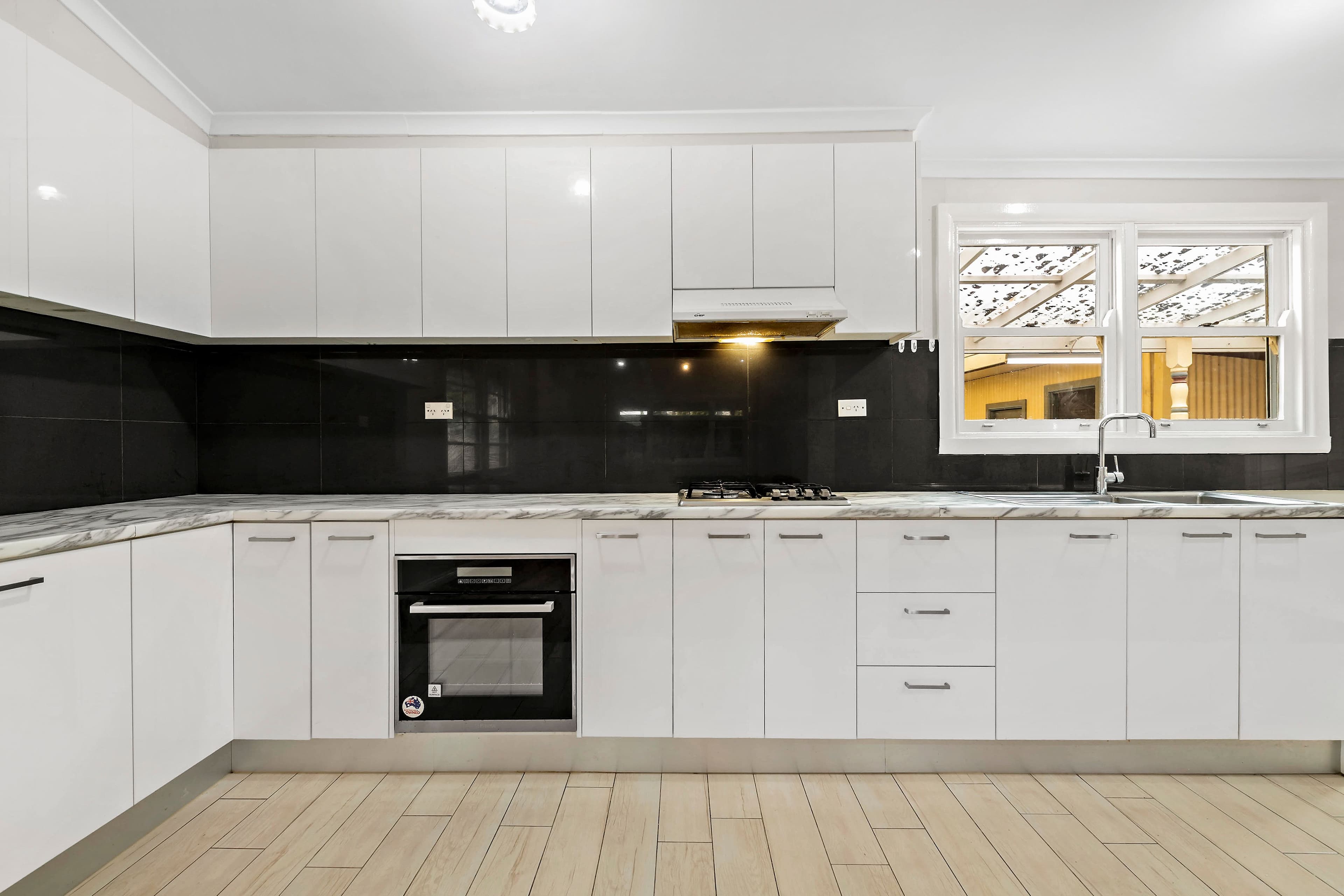 10 Clarke Street, Thomastown VIC 3074, Thomastown - Thumbnail 3