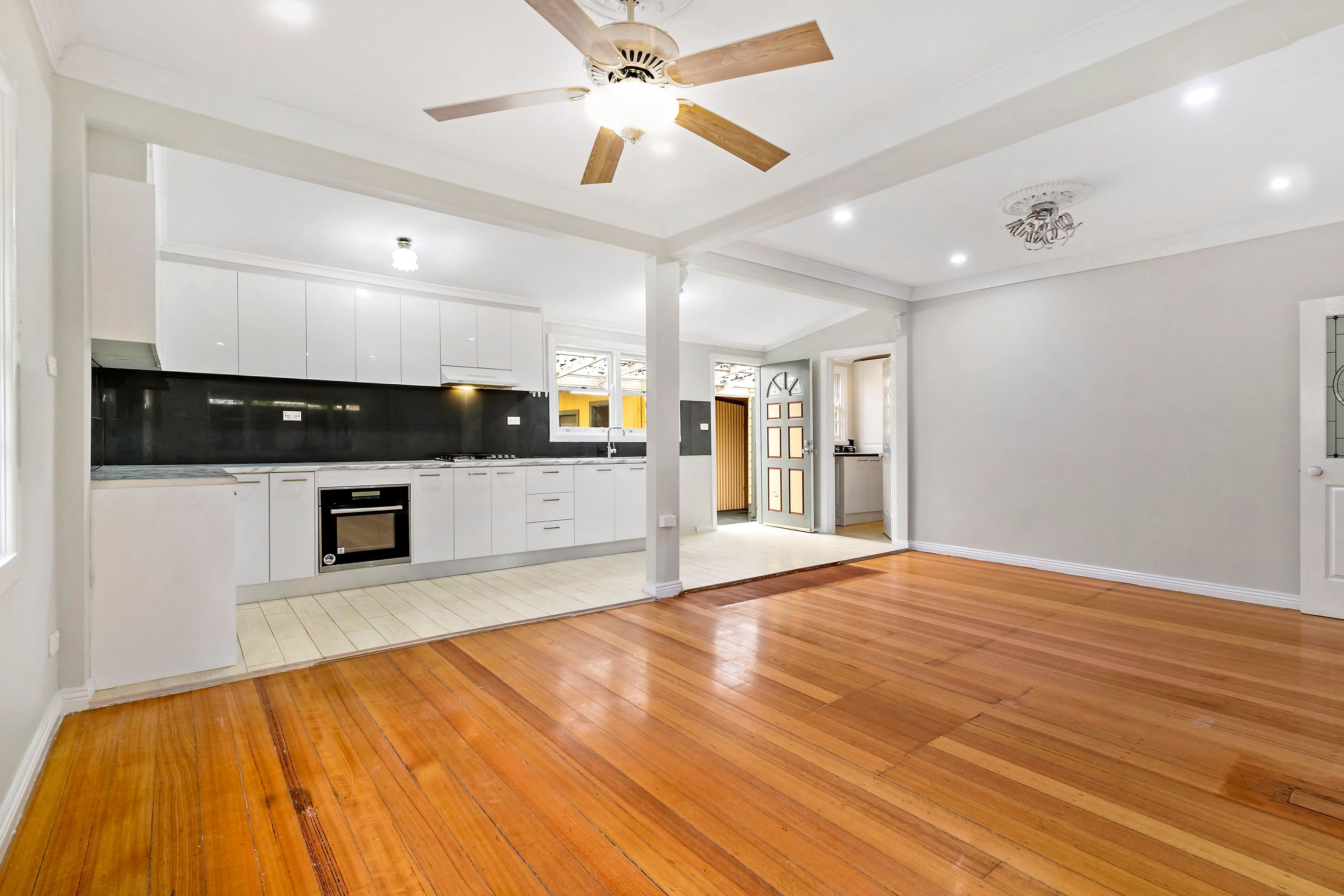 10 Clarke Street, Thomastown VIC 3074, Thomastown - Thumbnail 4