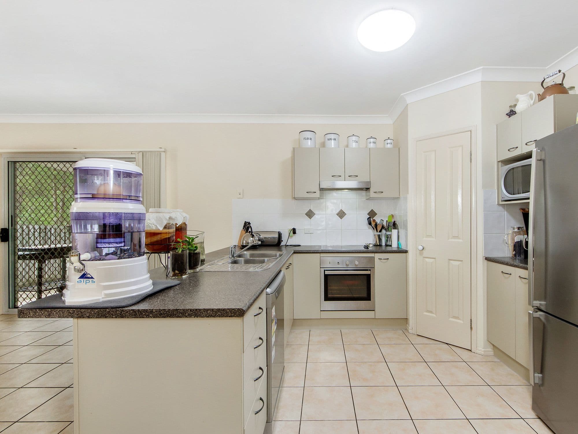 6 Silverstone Court, Oxenford QLD 4210, Oxenford - Thumbnail 3
