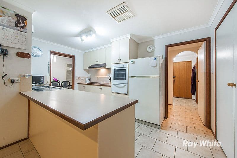 21 Lawless Drive, Cranbourne North VIC 3977, Cranbourne North - Thumbnail 2
