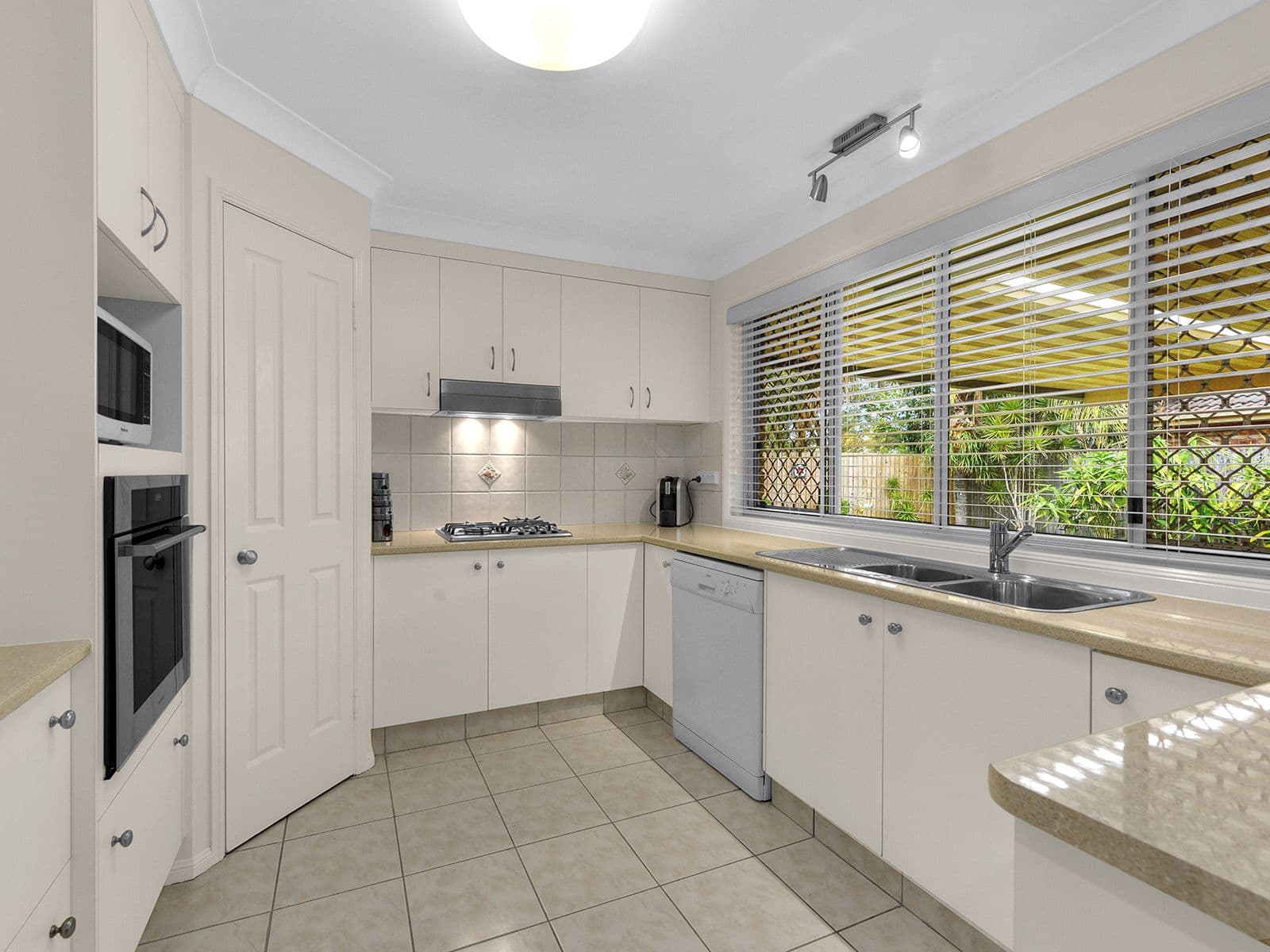 11 Arafura Cresent, Tingalpa QLD 4173, Tingalpa - Thumbnail 5