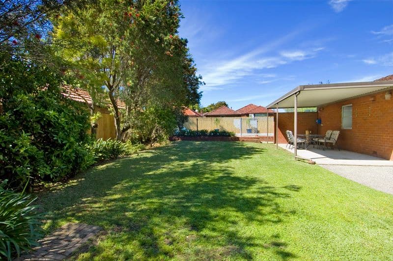32 Hart Street, LANE COVE NSW 2066, Lane Cove North - Thumbnail 2