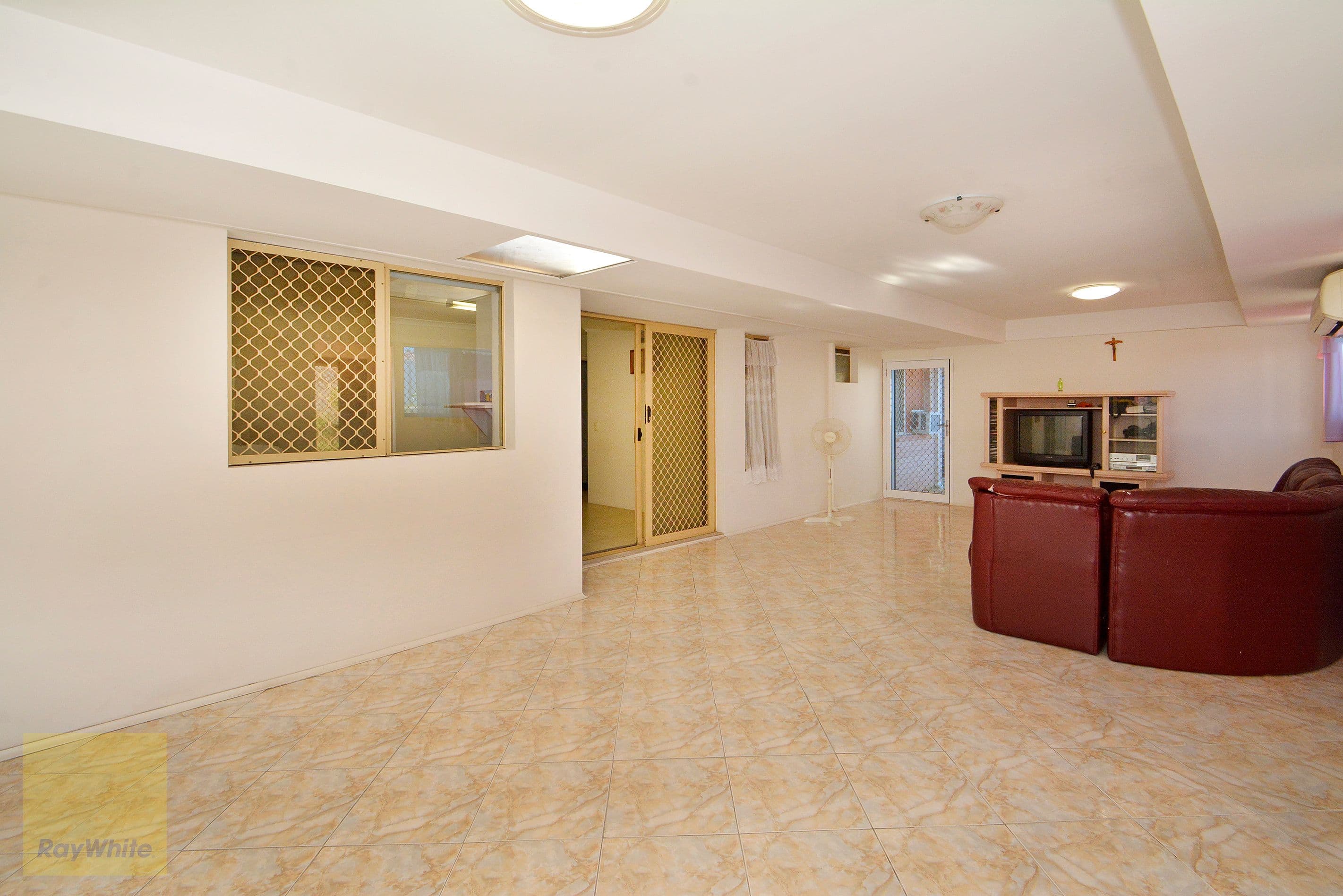 14 Lambourne Retreat, Mirrabooka WA 6061, Mirrabooka - Thumbnail 2