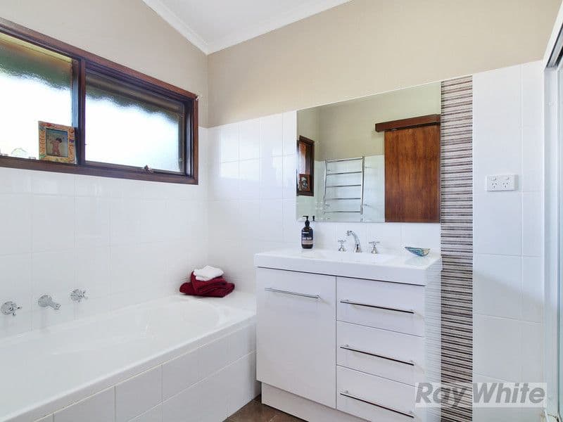 8 Bernice Place, Tamworth NSW 2340, North Tamworth - Thumbnail 8