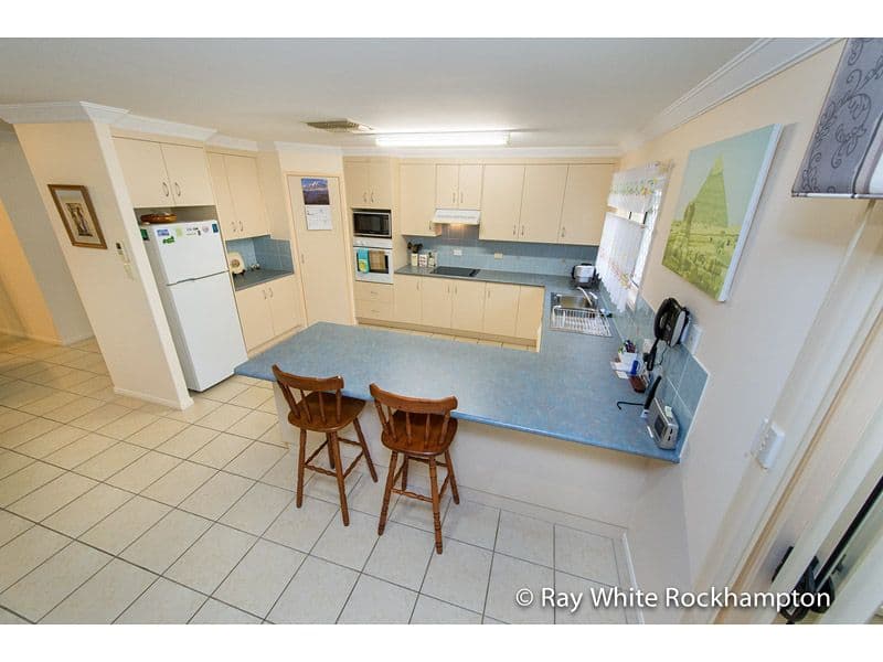 12 Doblo Avenue, Norman Gardens QLD 4701, Norman Gardens - Thumbnail 3