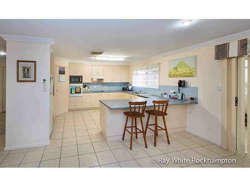 12 Doblo Avenue, Norman Gardens QLD 4701, Norman Gardens - Thumbnail 4