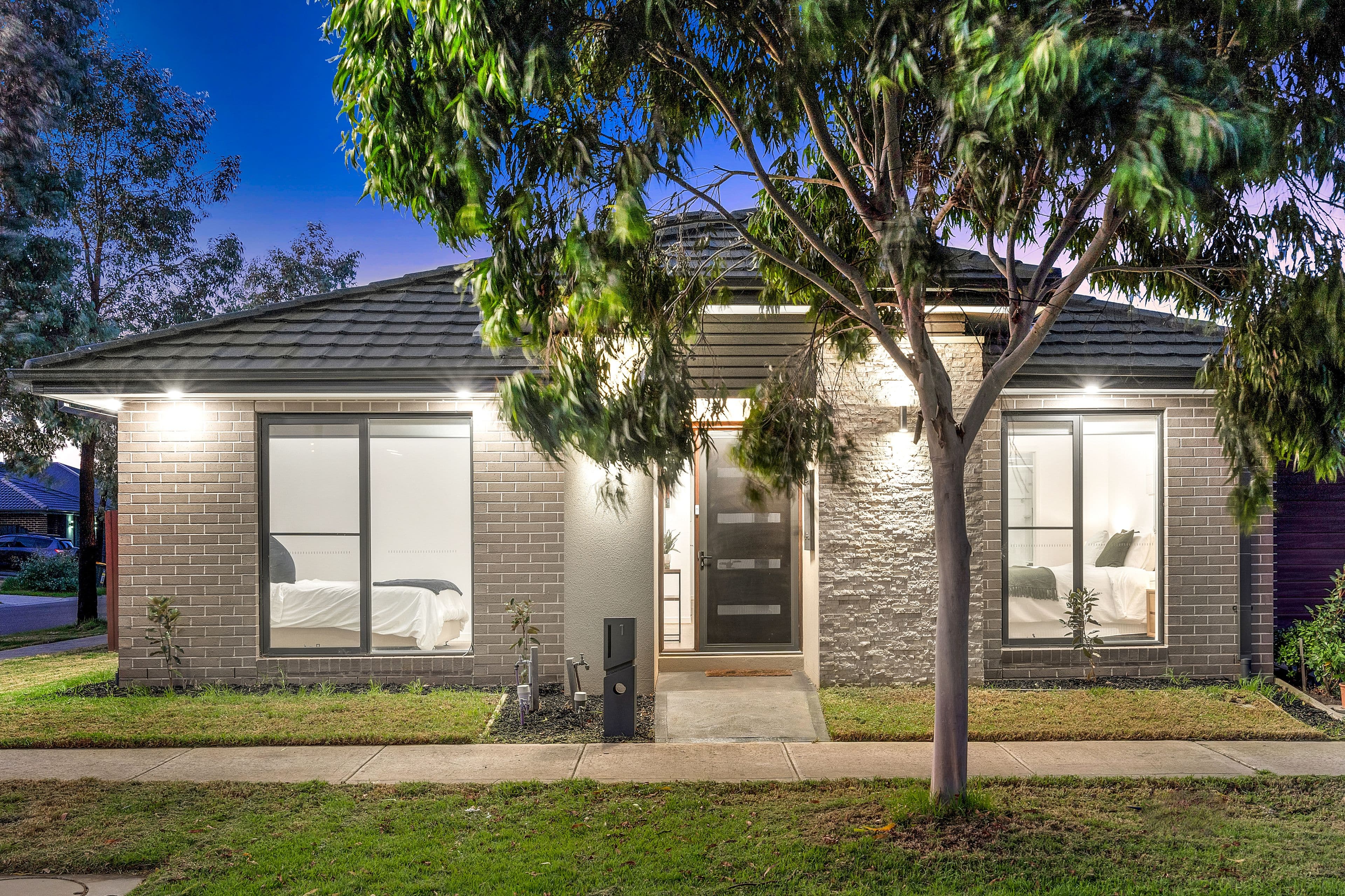 1 Lemon Myrtle Way, Craigieburn VIC 3064, Craigieburn - Thumbnail 2