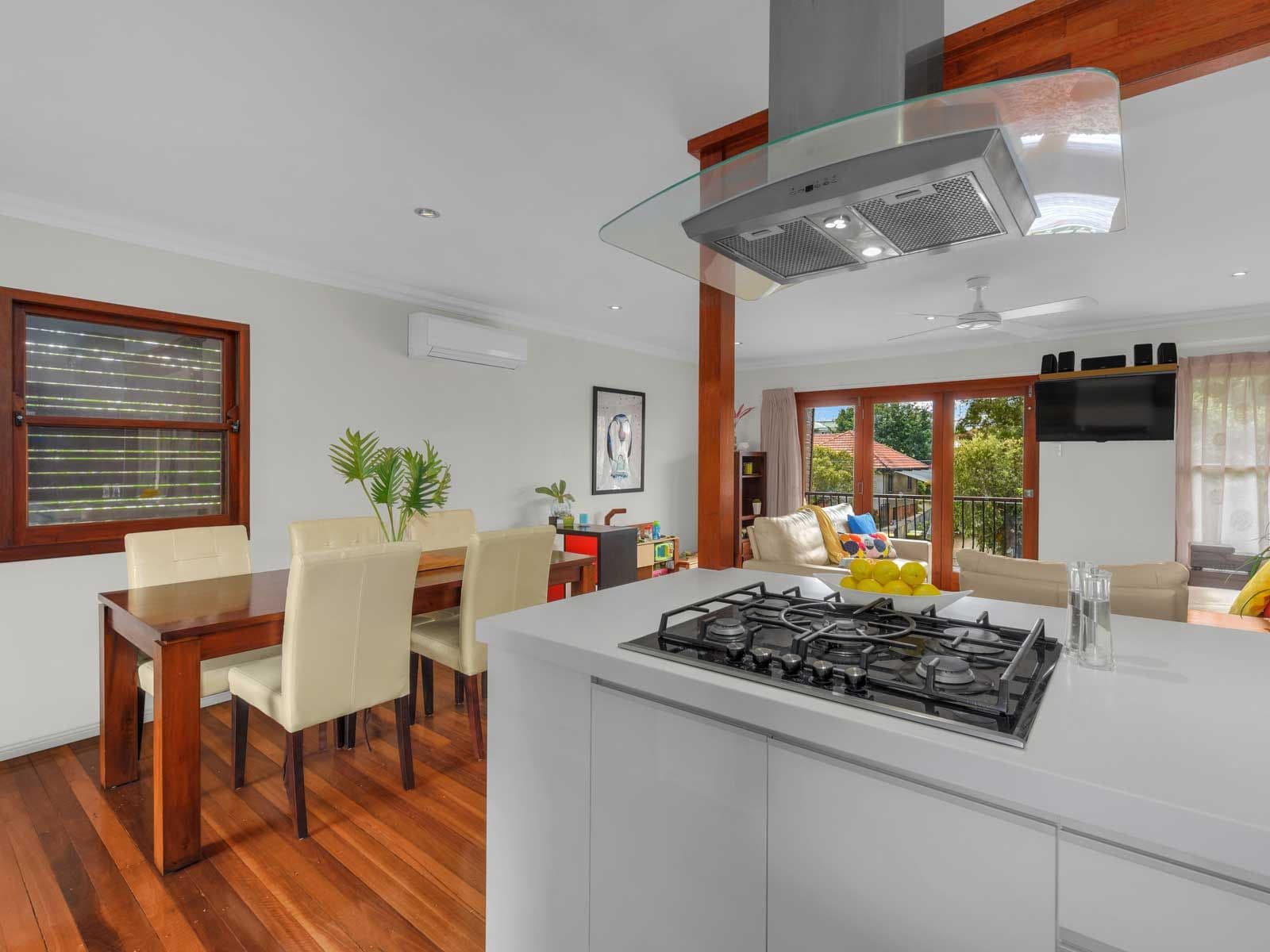 25 Logan Avenue, Oxley QLD 4075, Oxley - Thumbnail 2