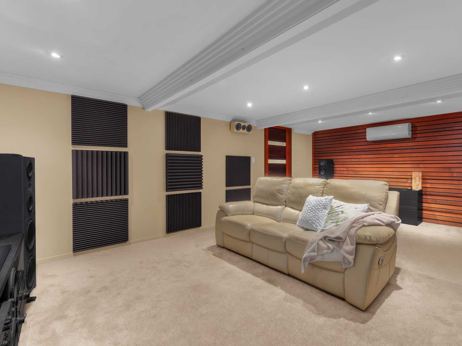 25 Logan Avenue, Oxley QLD 4075, Oxley - Thumbnail 6