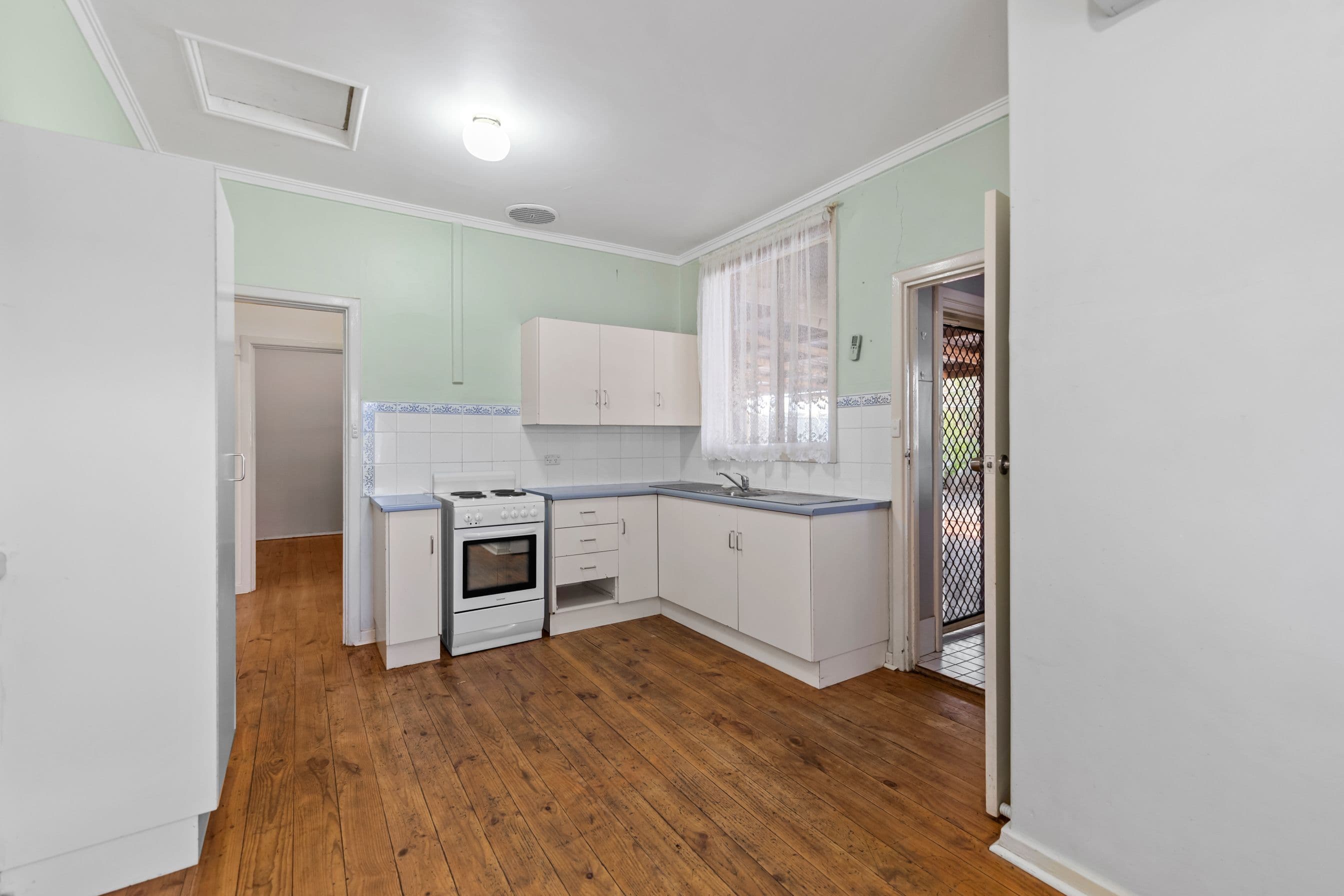 20 Broadmeadows Road, Elizabeth North SA 5113, Elizabeth North - Thumbnail 4