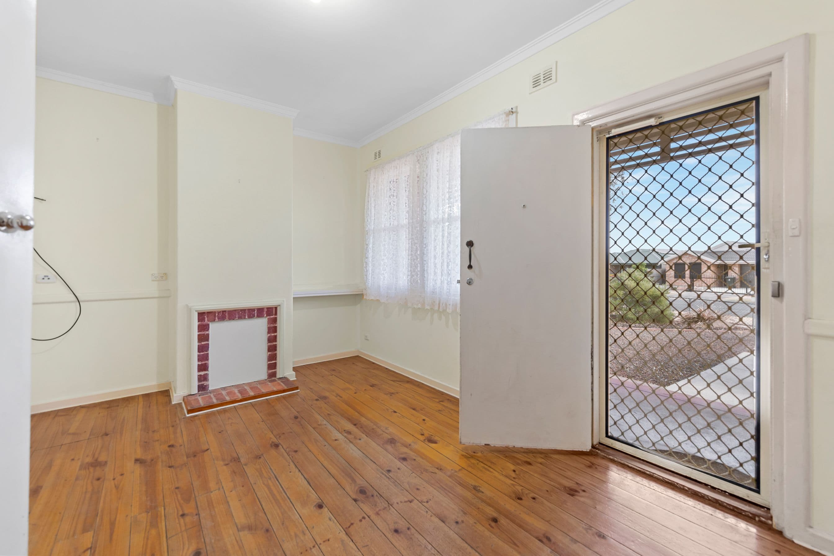 20 Broadmeadows Road, Elizabeth North SA 5113, Elizabeth North - Thumbnail 5