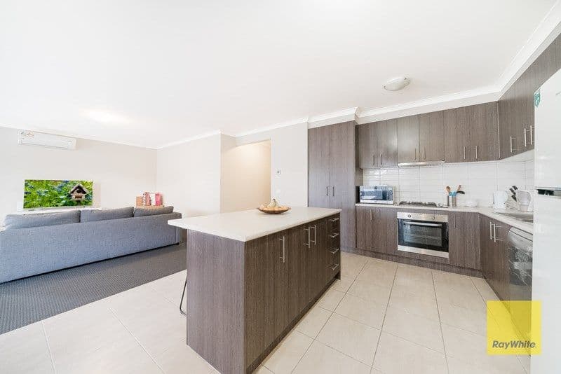 30 Wynarka Drive, Hoppers Crossing VIC 3029, Hoppers Crossing - Thumbnail 2