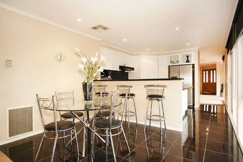 8 West Link, CHIRNSIDE PARK VIC 3116, Chirnside Park - Thumbnail 3