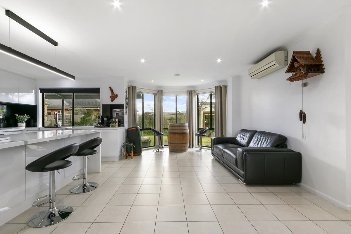 8 Joanne Court, Morwell VIC 3840, Morwell - Thumbnail 8