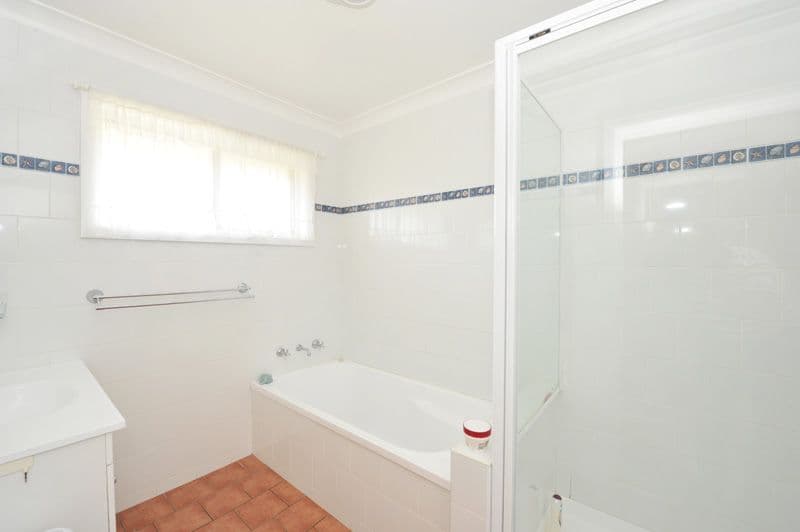 25 Thurlagoona Avenue, NARRABRI NSW 2390, Narrabri - Thumbnail 3