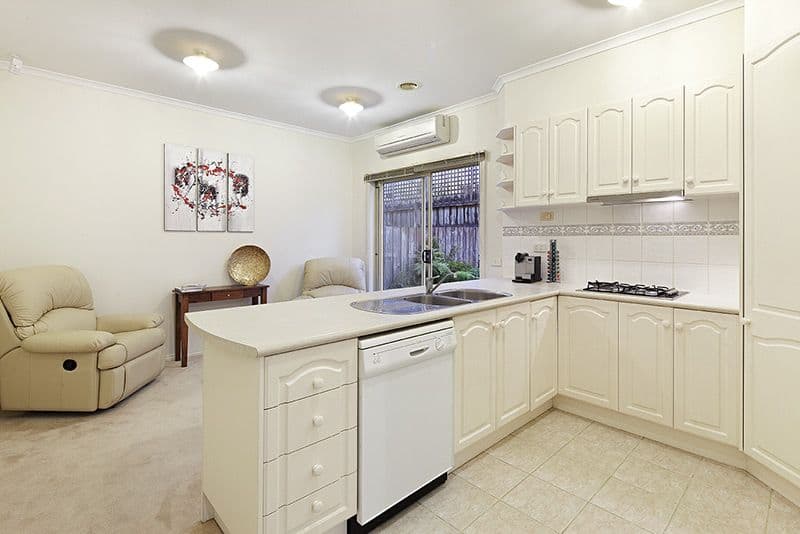 2 Solstice Walk, GLEN WAVERLEY VIC 3150, Glen Waverley - Thumbnail 3