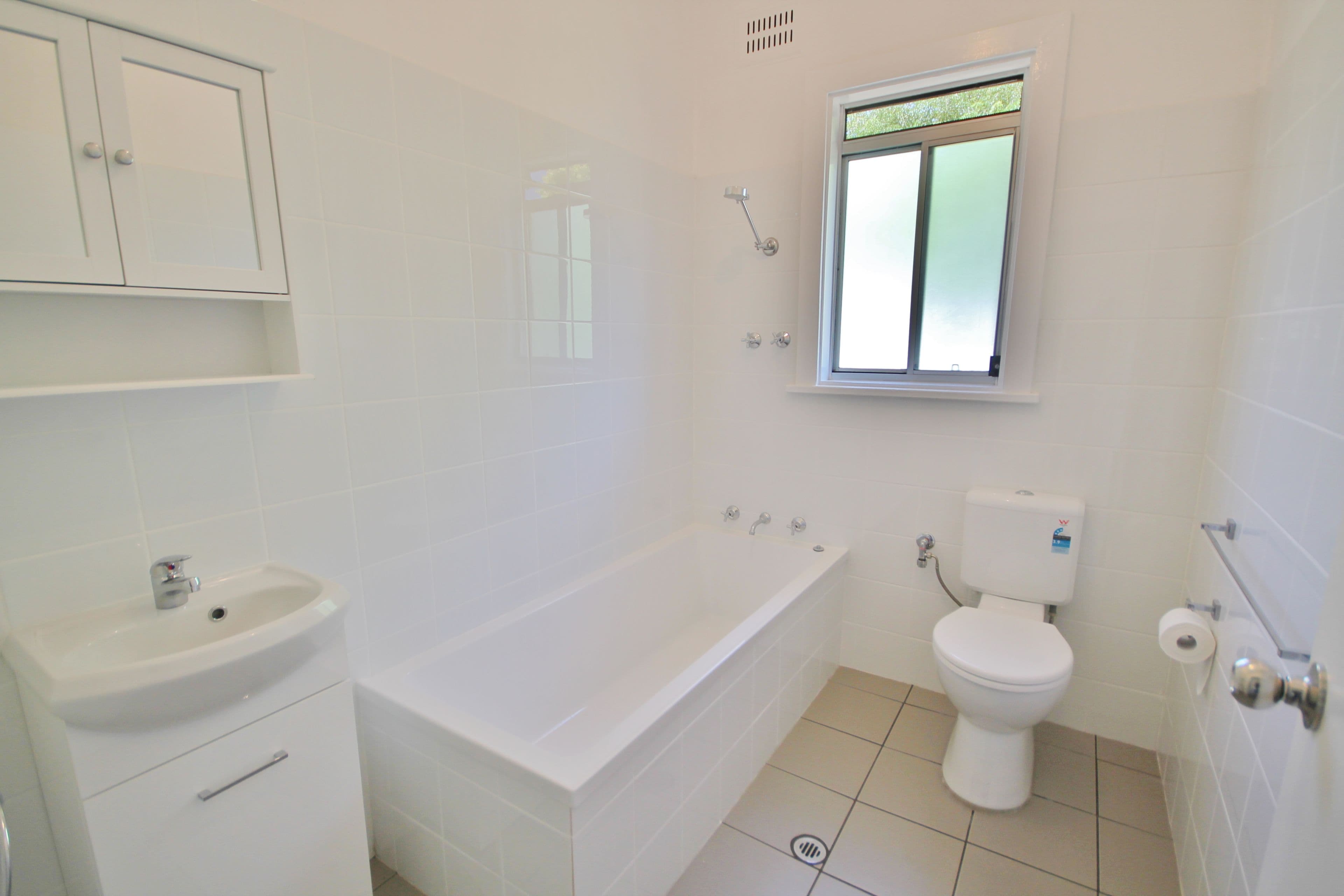 7 Blackett Avenue, Young - Thumbnail 3