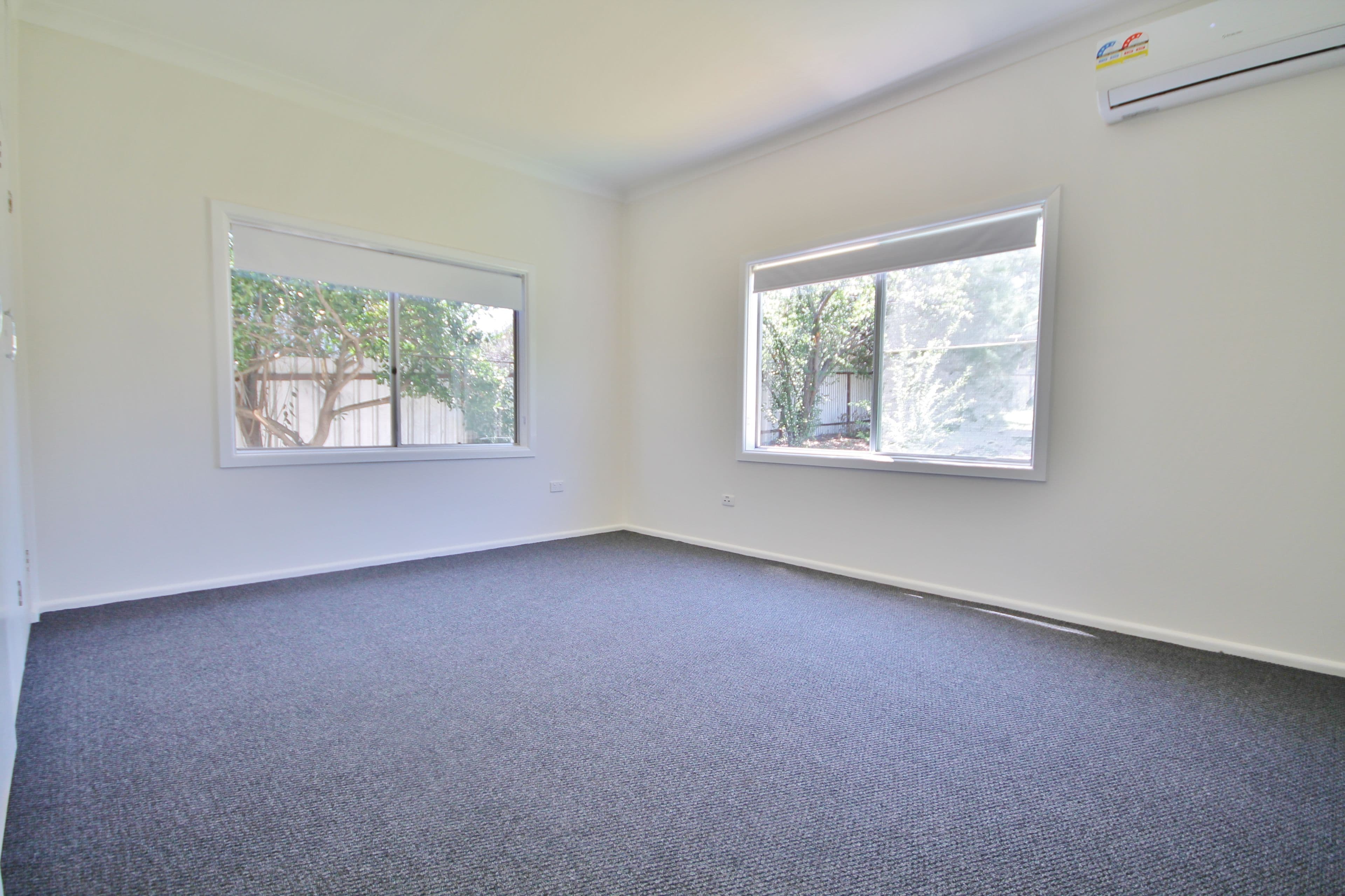 7 Blackett Avenue, Young - Thumbnail 5