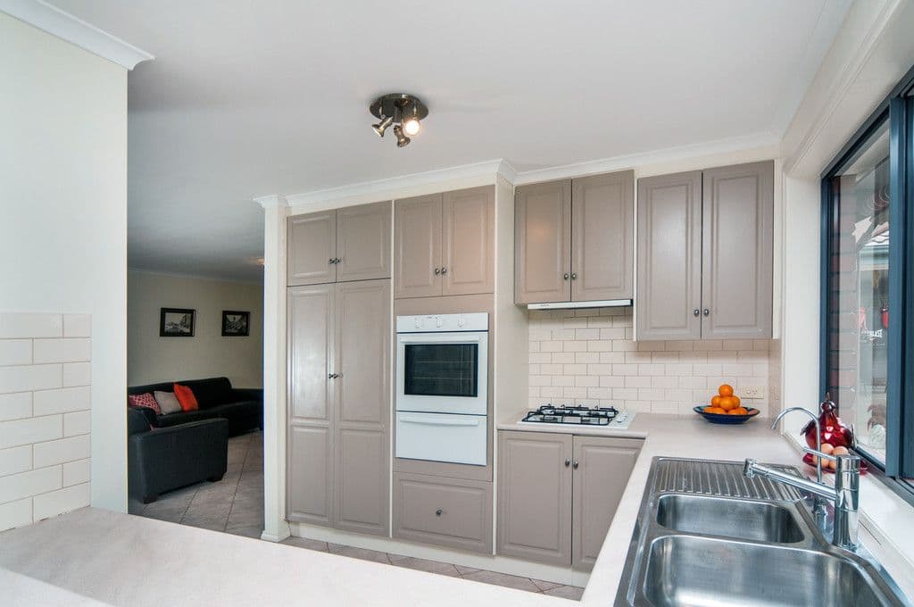 16 Monaco Circuit, ABERFOYLE PARK SA 5159, Aberfoyle Park - Thumbnail 2
