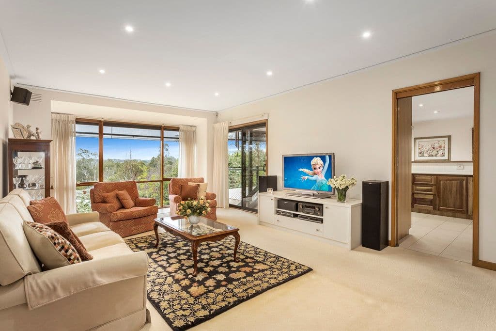 21 Unwin Street, Templestowe VIC 3106, Templestowe - Thumbnail 2