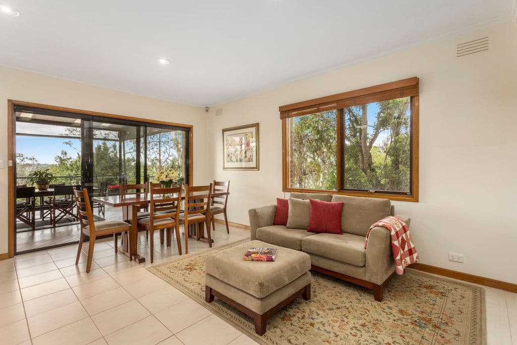 21 Unwin Street, Templestowe VIC 3106, Templestowe - Thumbnail 4