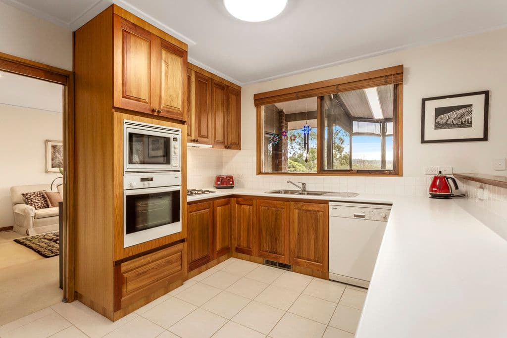 21 Unwin Street, Templestowe VIC 3106, Templestowe - Thumbnail 6
