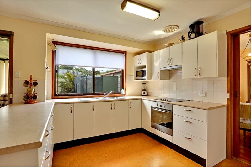 5 Robyn Lane, Bateau Bay NSW 2261, Bateau Bay - Thumbnail 3